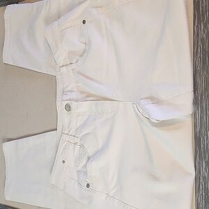 Basler White Cropped Jeans Size 32" Waist